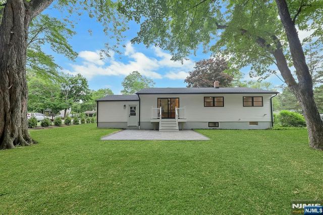 282 Spring Valley Road, Park Ridge, NJ 07656