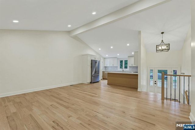 282 Spring Valley Road, Park Ridge, NJ 07656