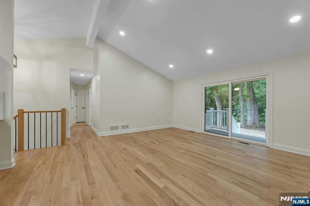 282 Spring Valley Road, Park Ridge, NJ 07656