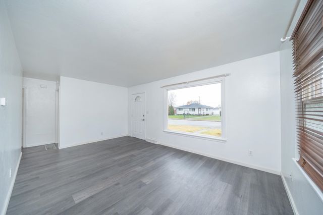 211 E Longfellow Ave, Spokane, WA 99207