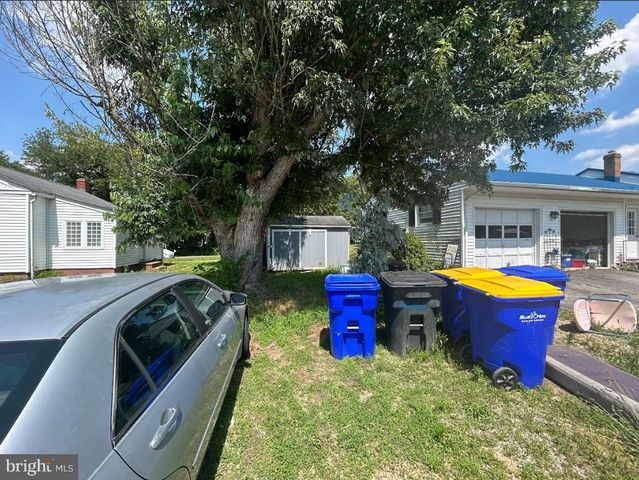 3028 SHARON HILL RD, Dover, DE 19904