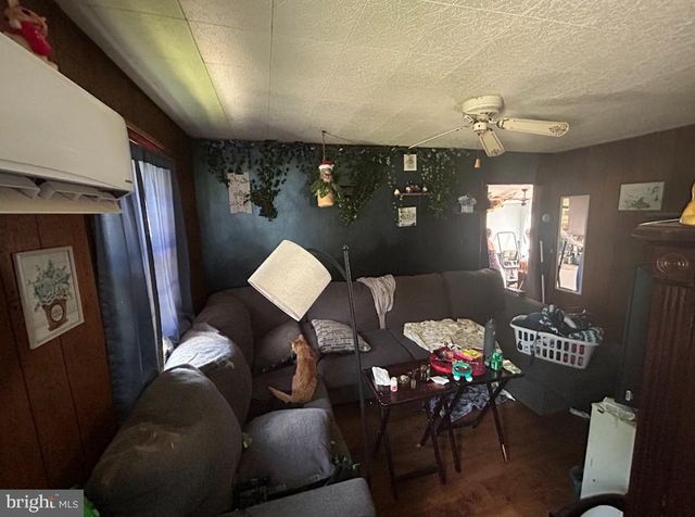 3028 SHARON HILL RD, Dover, DE 19904