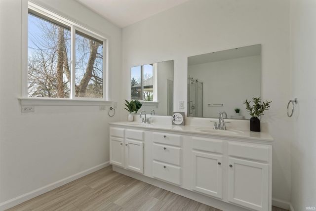 57845 Crumstown Highway, South Bend, IN 46619