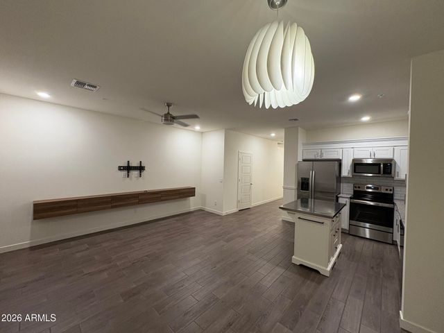 2264 W LAURIE Lane, Phoenix, AZ 85021