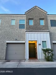 2264 W LAURIE Lane, Phoenix, AZ 85021