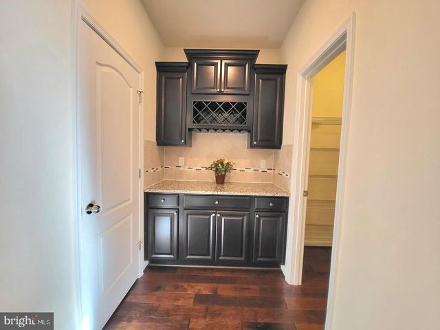 7439 SAINT MARGARETS BLVD, Hanover, MD 21076