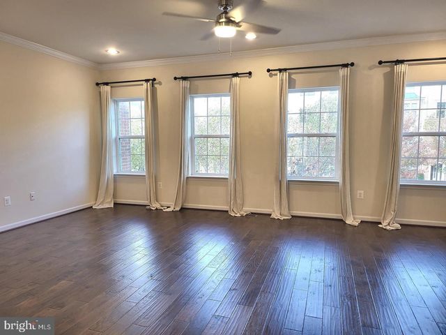 7439 SAINT MARGARETS BLVD, Hanover, MD 21076