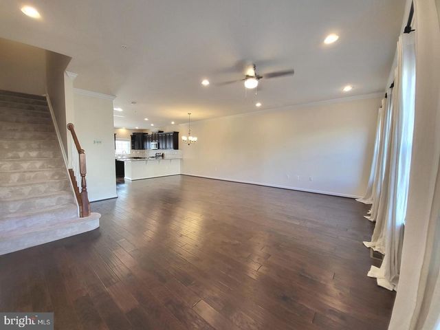 7439 SAINT MARGARETS BLVD, Hanover, MD 21076