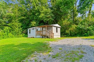 200 SE Carol Joyce Dr, Dalton, GA 30721