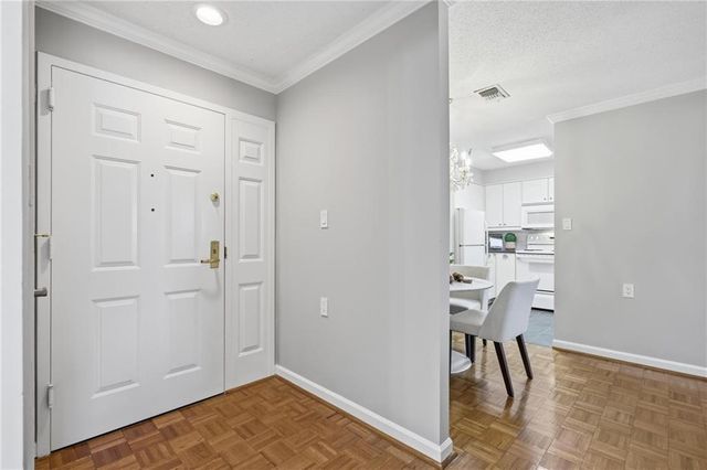 1800 Clairmont Lake 719, Decatur, GA 30033