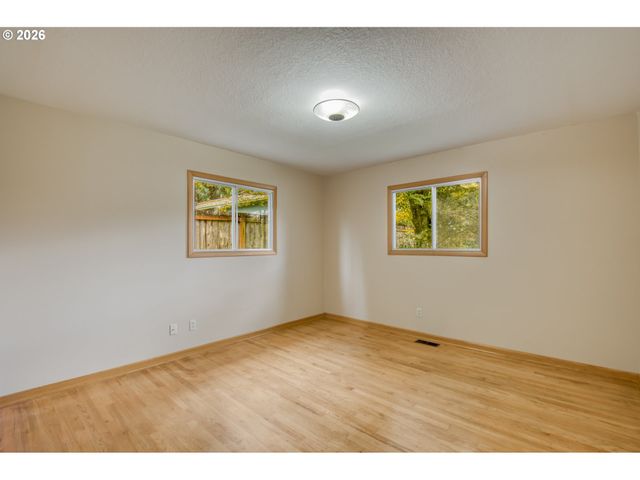 20100 Sw BOONES FERRY Rd, Tualatin, OR 97062