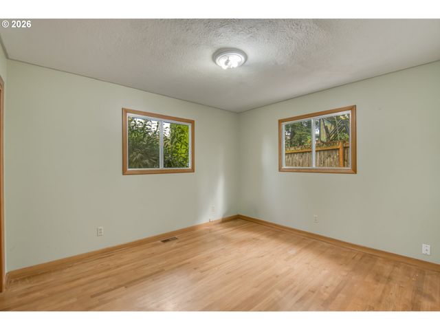 20100 Sw BOONES FERRY Rd, Tualatin, OR 97062