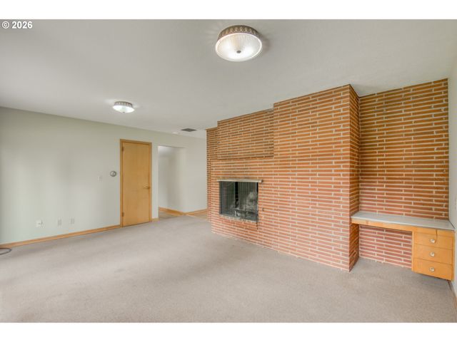 20100 Sw BOONES FERRY Rd, Tualatin, OR 97062