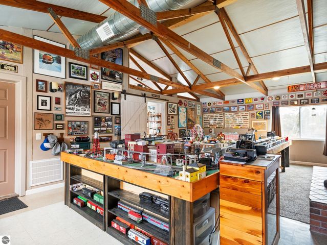 9125 Ayers Road, Williamsburg, MI 49690