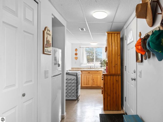 9125 Ayers Road, Williamsburg, MI 49690