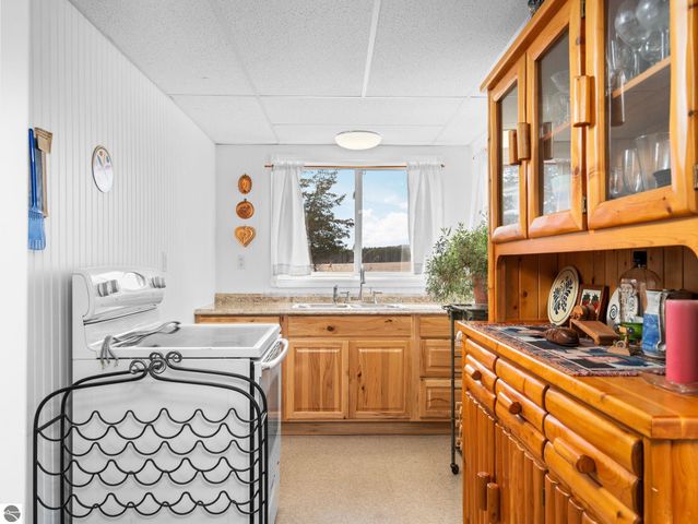 9125 Ayers Road, Williamsburg, MI 49690