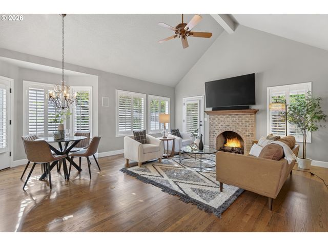 13643 Sw CHARLESTON Ln, Portland, OR 97224