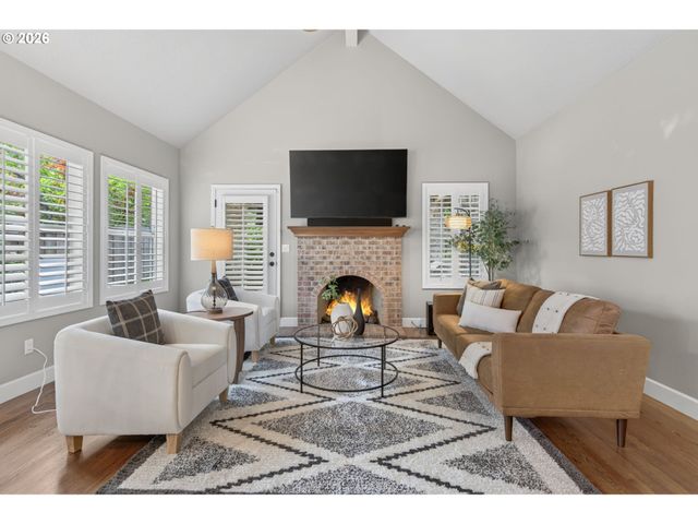 13643 Sw CHARLESTON Ln, Portland, OR 97224