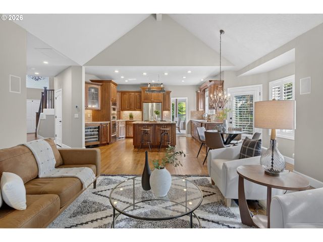 13643 Sw CHARLESTON Ln, Portland, OR 97224