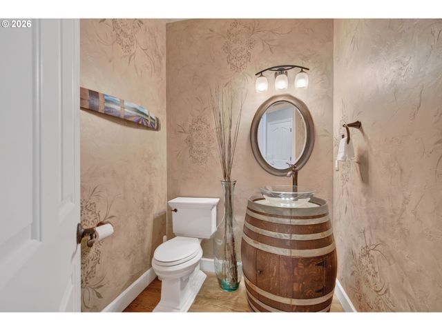 13643 Sw CHARLESTON Ln, Portland, OR 97224