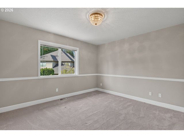 13643 Sw CHARLESTON Ln, Portland, OR 97224