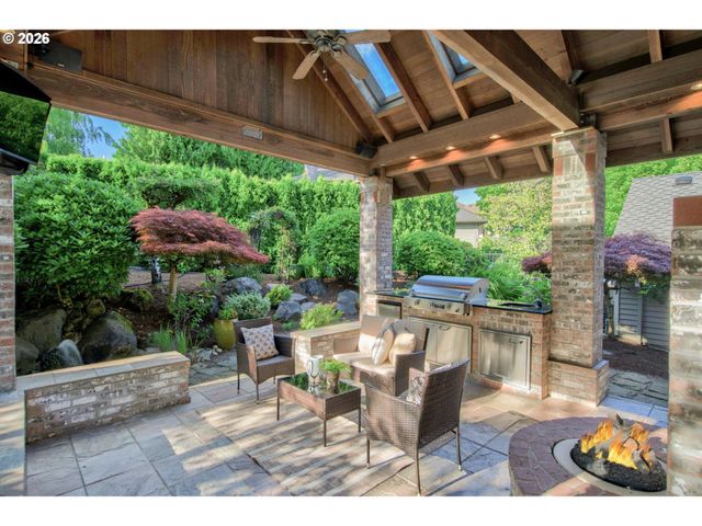 13643 Sw CHARLESTON Ln, Portland, OR 97224