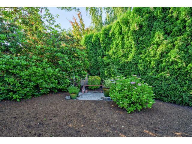 13643 Sw CHARLESTON Ln, Portland, OR 97224