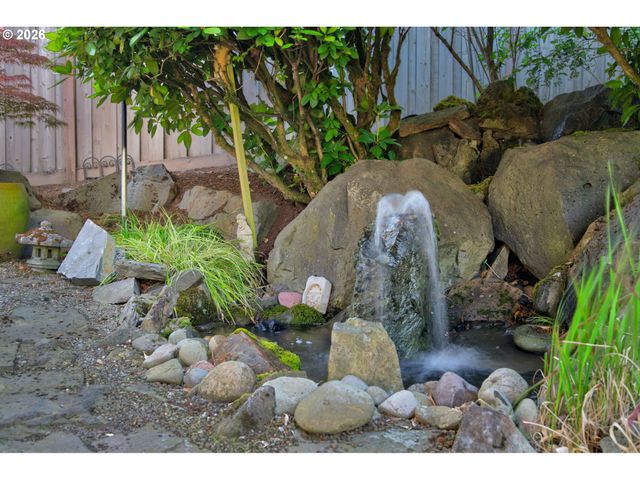 13643 Sw CHARLESTON Ln, Portland, OR 97224