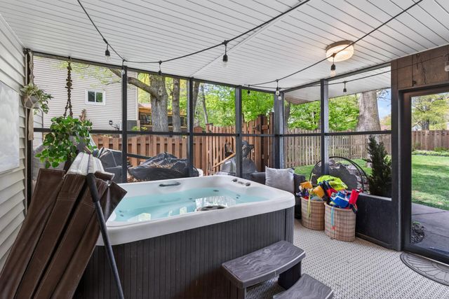 6437 134th Street W, Apple Valley, MN 55124