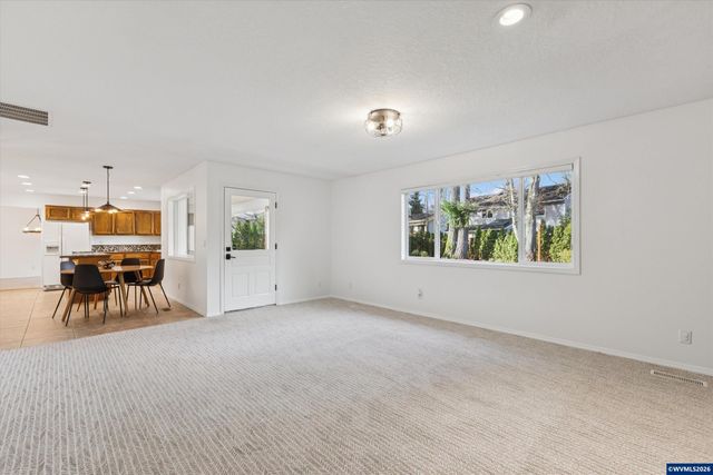 10173 SW Concho Ct, Tualatin, OR 97062