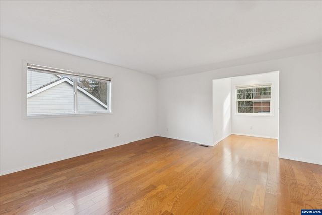 10173 SW Concho Ct, Tualatin, OR 97062