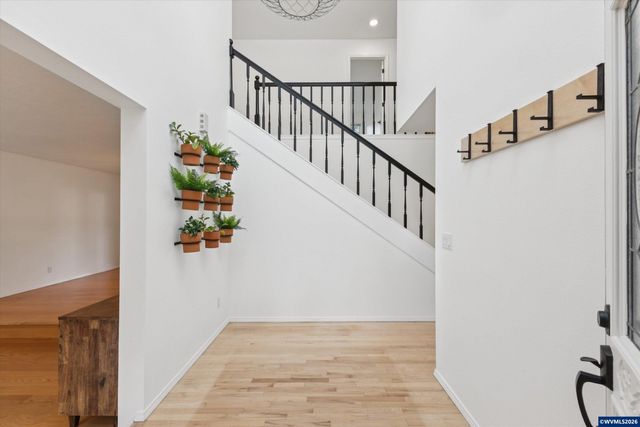 10173 SW Concho Ct, Tualatin, OR 97062