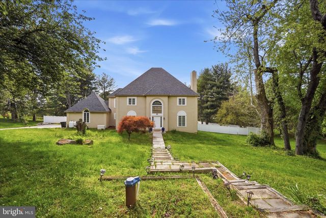 1103 CLOVER HILL DR, West Chester, PA 19382