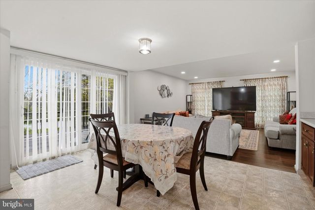 1103 CLOVER HILL DR, West Chester, PA 19382