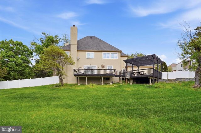 1103 CLOVER HILL DR, West Chester, PA 19382