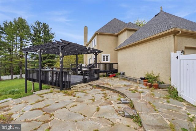 1103 CLOVER HILL DR, West Chester, PA 19382