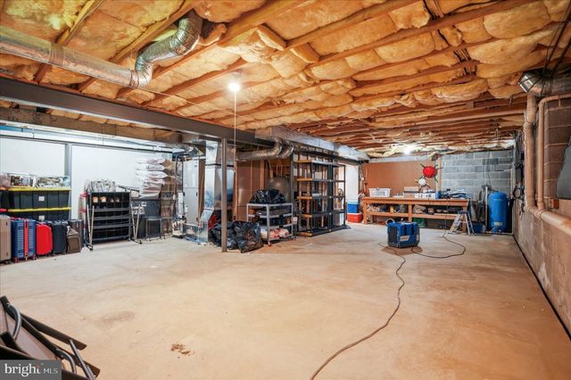 1103 CLOVER HILL DR, West Chester, PA 19382