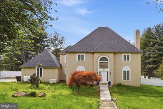 1103 CLOVER HILL DR, West Chester, PA 19382