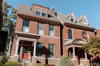 4249 Castleman Avenue, St Louis, MO 63110