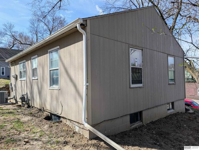 207 S 6th Street, Plattsmouth, NE 68048