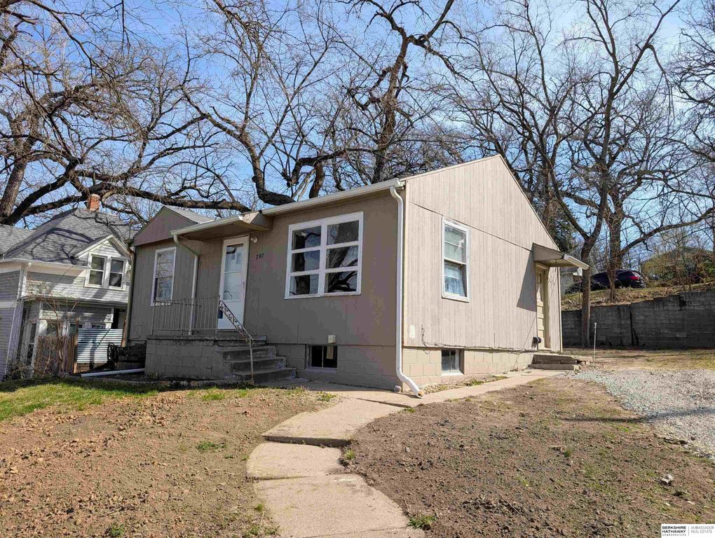 207 S 6th Street, Plattsmouth, NE 68048