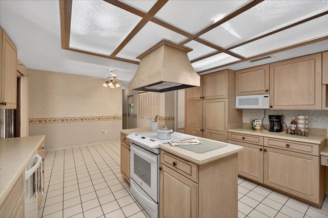 7038 SAN JOSE LOOP, New Port Richey, FL 34655