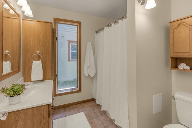 1697 Taylor Avenue, Saint Paul, MN 55104