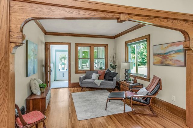 1697 Taylor Avenue, Saint Paul, MN 55104