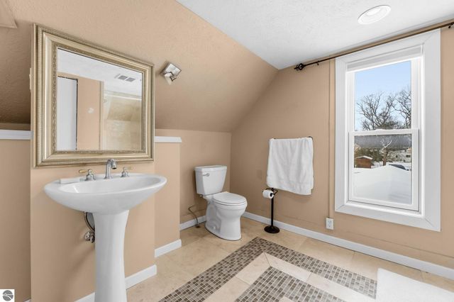 917 Walnut Street, Traverse City, MI 49686