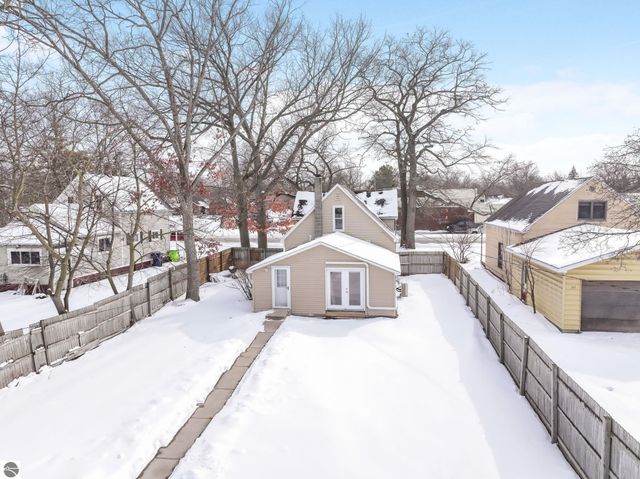 917 Walnut Street, Traverse City, MI 49686