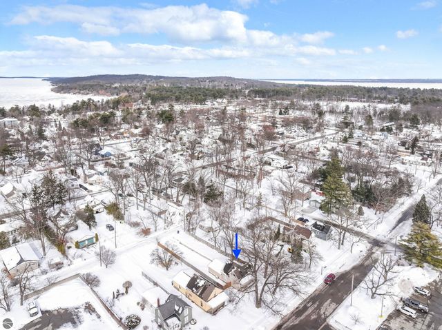 917 Walnut Street, Traverse City, MI 49686