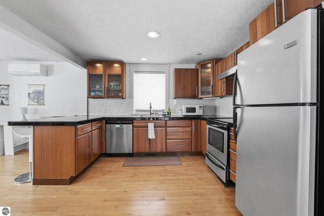 917 Walnut Street, Traverse City, MI 49686