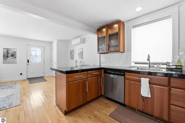 917 Walnut Street, Traverse City, MI 49686