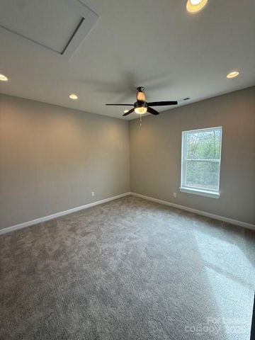 8040 Joy Crossing Lane, Charlotte, NC 28214